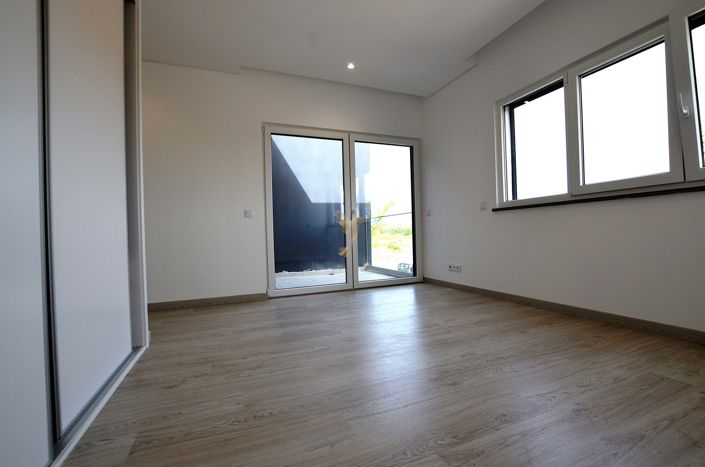 Image No.46-3 Bed Villa for sale