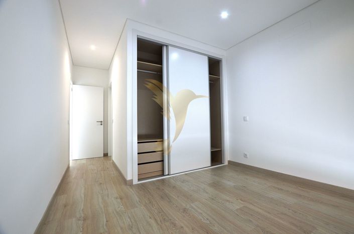 Image No.51-4 Bed Townhouse for sale