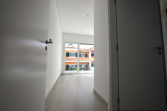 Image No.53-3 Bed Villa for sale
