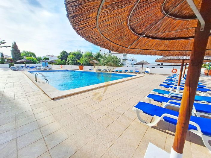 Bright 1-Bedroom Apartment in Albufeira – Janelas do Mar