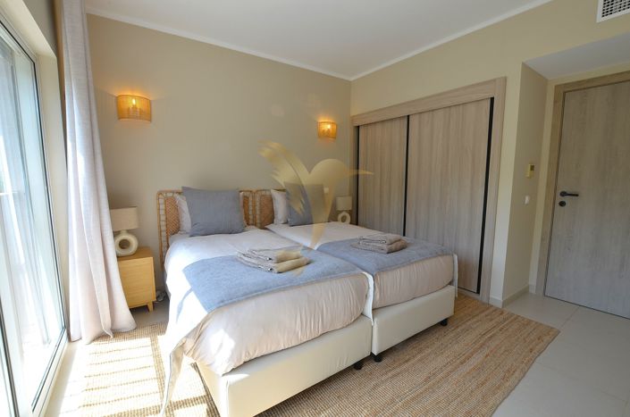Image No.32-2 Bed Apartment for sale