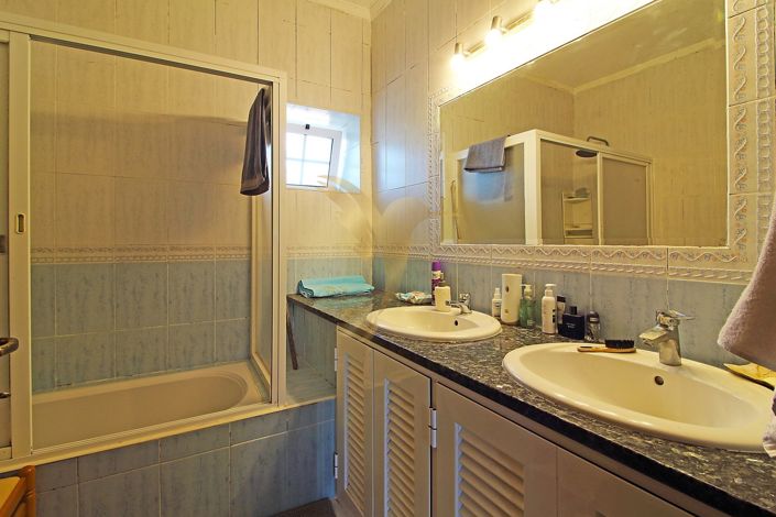Image No.13-3 Bed Villa for sale