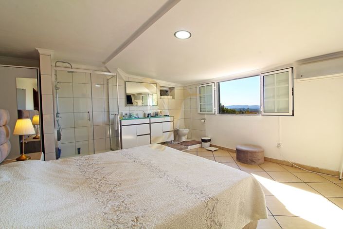 Image No.20-3 Bed Villa for sale