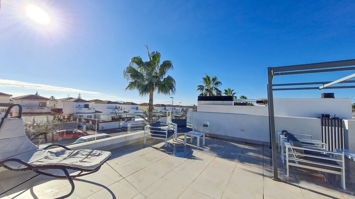 Image No.10-3 Bed Villa for sale