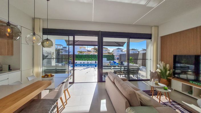 Image No.18-3 Bed Villa for sale