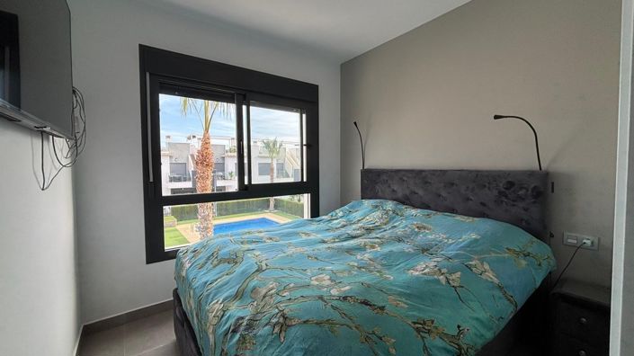 Image No.4-2 Bed Apartment for sale