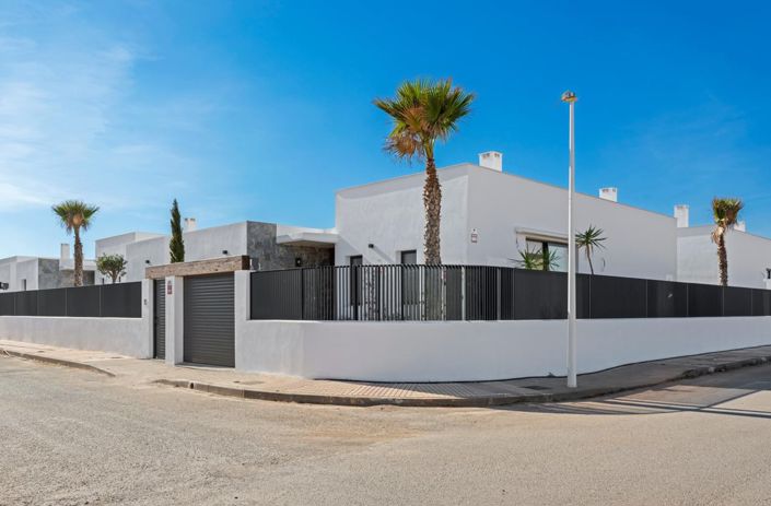 Image No.27-3 Bed Villa for sale