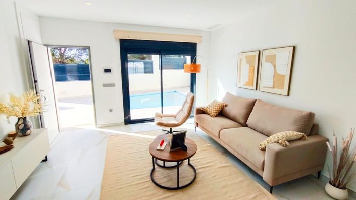 Image No.3-3 Bed Villa for sale