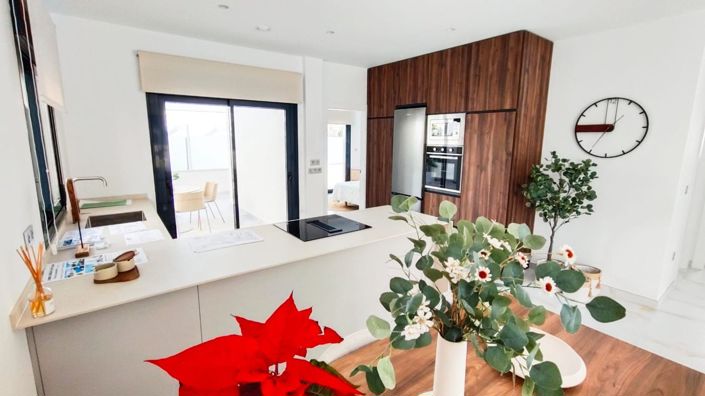 Image No.8-3 Bed Villa for sale