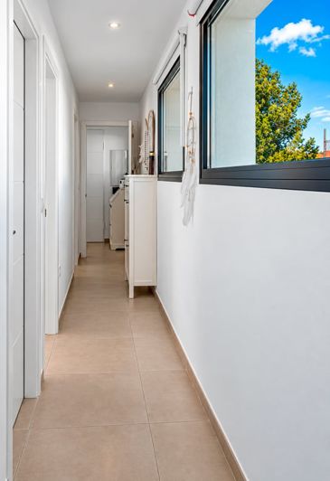 Image No.17-3 Bed Property for sale
