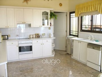 9706-large-kitchenfull