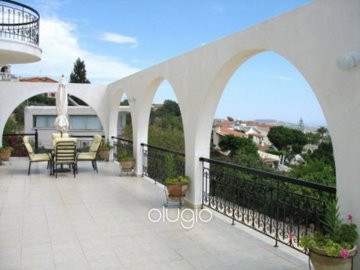 9708-large-veranda-facing-westfull