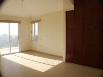 63389-4-bedroom-villa-apartment-downstairs-ka