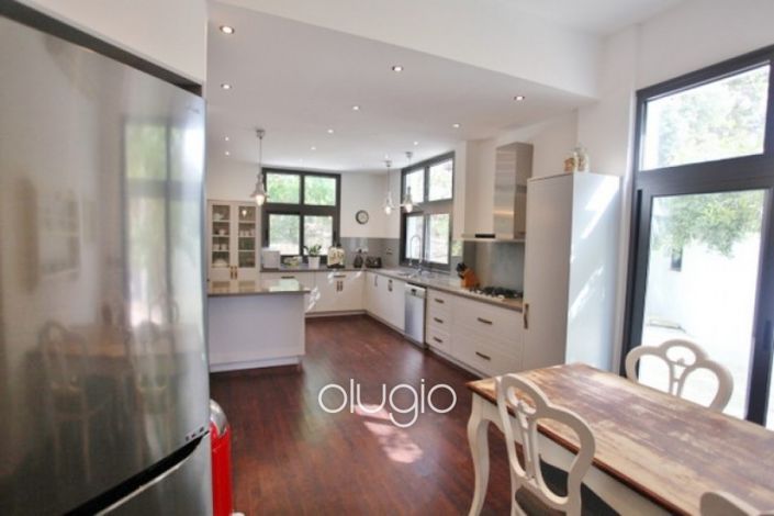 Image No.4-6 Bed Villa for sale