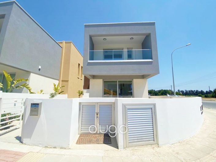 Image No.3-3 Bed Villa for sale