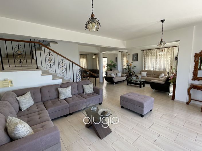 Image No.2-4 Bed Villa for sale