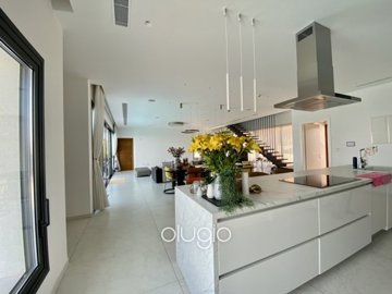 154639-detached-villa-for-sale-in-sea-caves-s