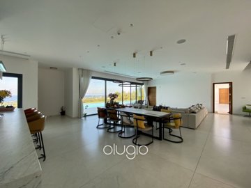 154645-detached-villa-for-sale-in-sea-caves-s
