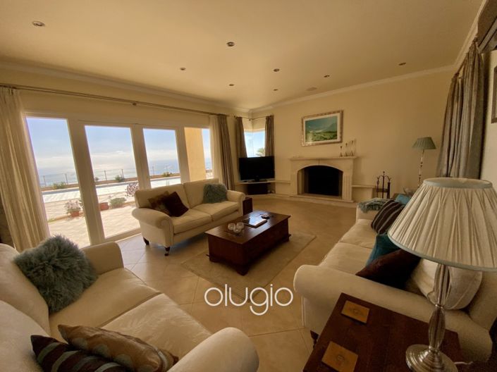 Image No.2-Villa de 5 chambres à vendre à Akoursos