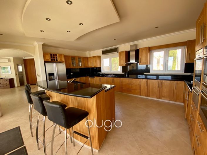 Image No.6-Villa de 5 chambres à vendre à Akoursos