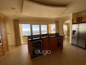 165349-detached-villa-for-sale-in-akoursosful