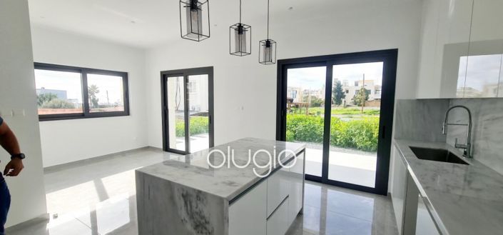 Image No.6-3 Bed Villa for sale