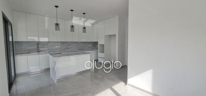 Image No.9-3 Bed Villa for sale