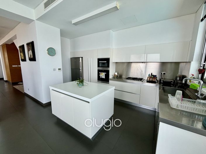 Image No.4-6 Bed Villa for sale