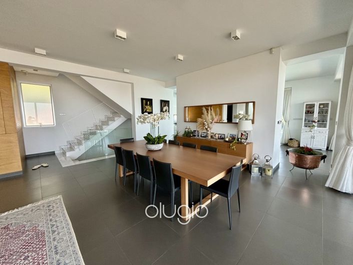 Image No.9-6 Bed Villa for sale