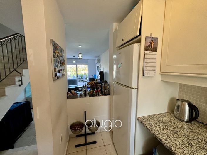 Image No.6-2 Bed Townhouse for sale