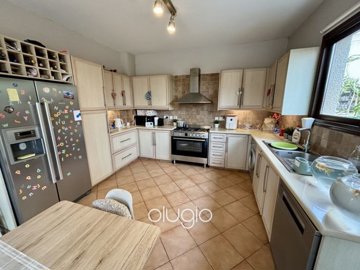 179325-detached-villa-for-sale-in-chlorakaful