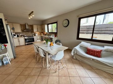 179328-detached-villa-for-sale-in-chlorakaful