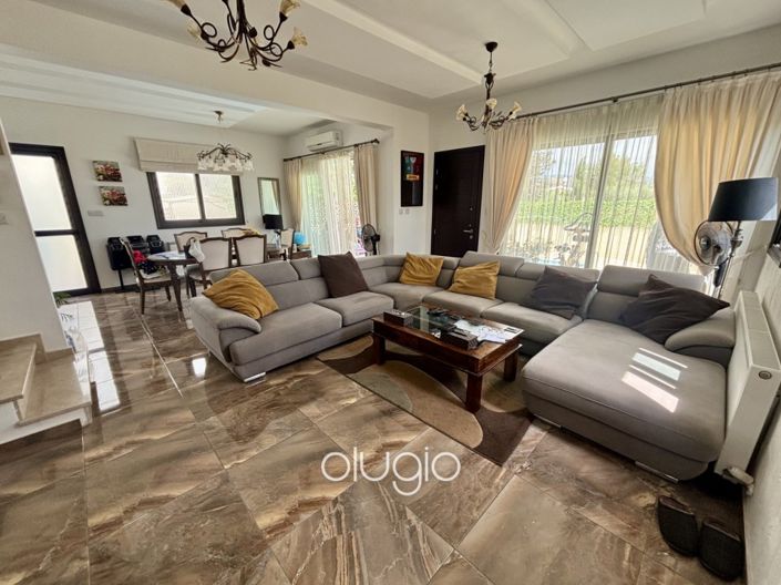 Image No.2-Villa de 3 chambres à vendre à Peyia