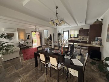 183291-detached-villa-for-sale-in-peyiafull