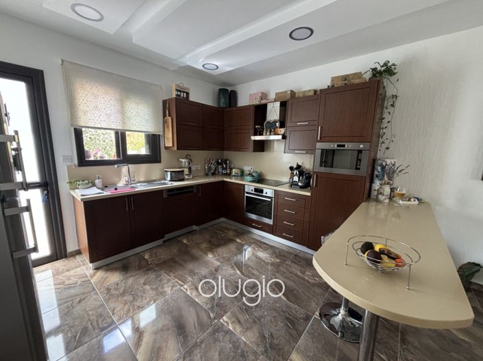 Image No.4-Villa de 3 chambres à vendre à Peyia