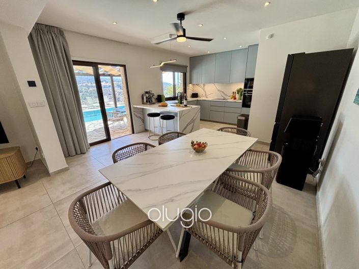 Image No.10-5 Bed Villa for sale