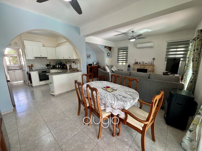 Image No.2-Villa de 3 chambres à vendre à Peyia