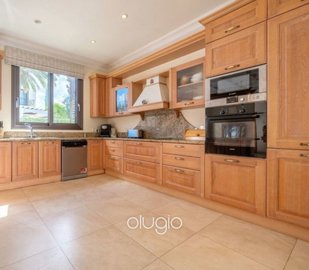 185586-detached-villa-for-sale-in-latchifull