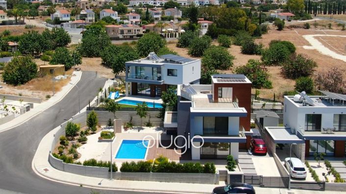 Image No.3-3 Bed Villa for sale