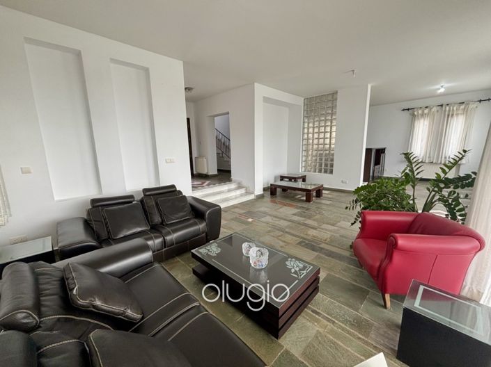 Image No.2-3 Bed Villa for sale