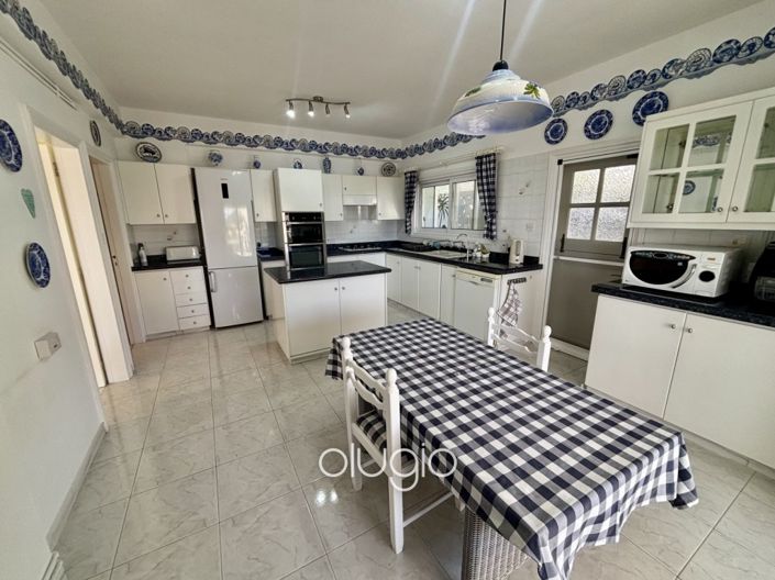 Image No.5-5 Bed Villa for sale