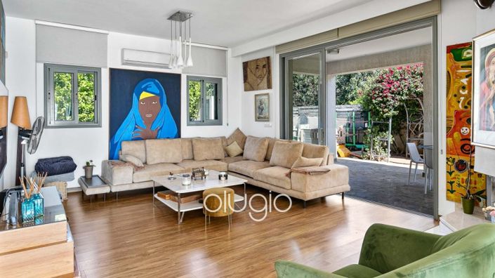 Image No.8-6 Bed Villa for sale