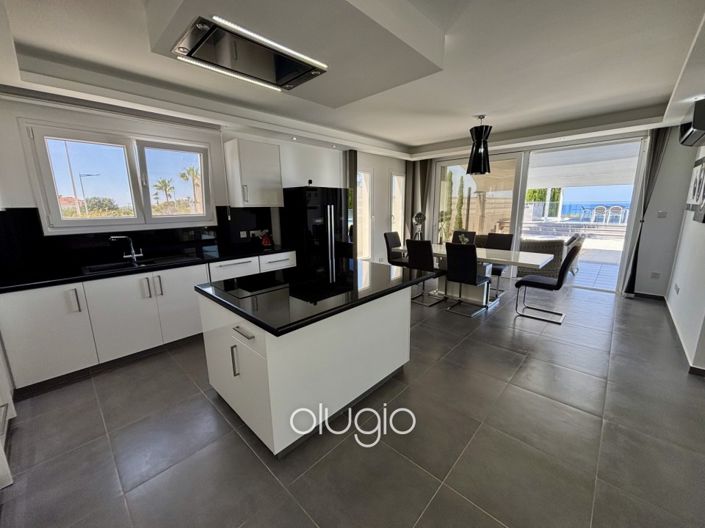 Image No.6-5 Bed Villa for sale
