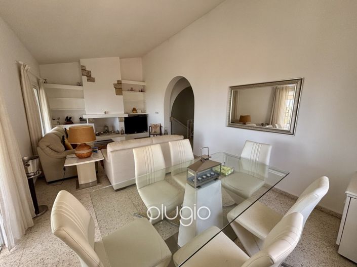 Image No.8-3 Bed Villa for sale