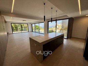 195831-detached-villa-for-sale-in-sea-caves-s