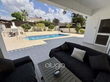 196029-detached-villa-for-sale-in-sea-caves-s