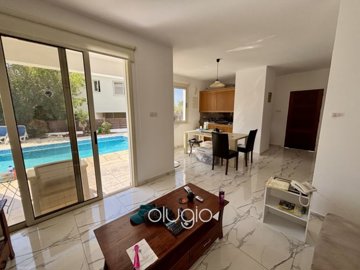 196264-detached-villa-for-sale-in-peyiafull