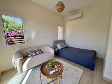 196445-studio-for-sale-in-peyiafull