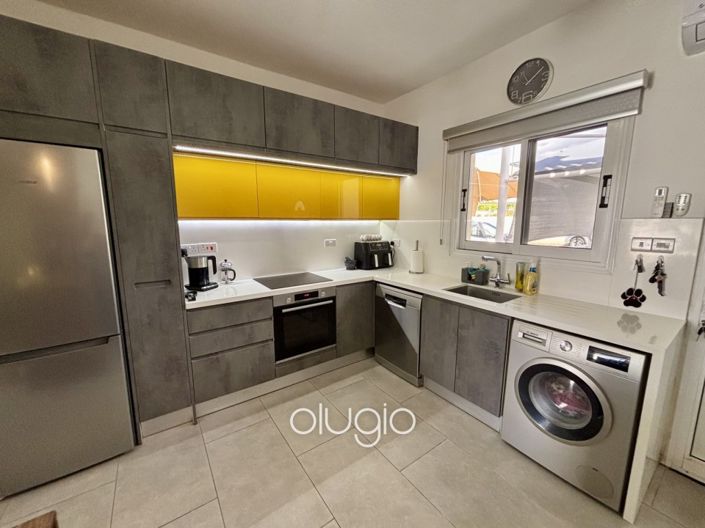 Image No.5-2 Bed Townhouse for sale