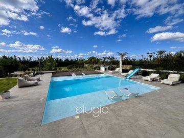 196868-detached-villa-for-sale-in-sea-caves-s